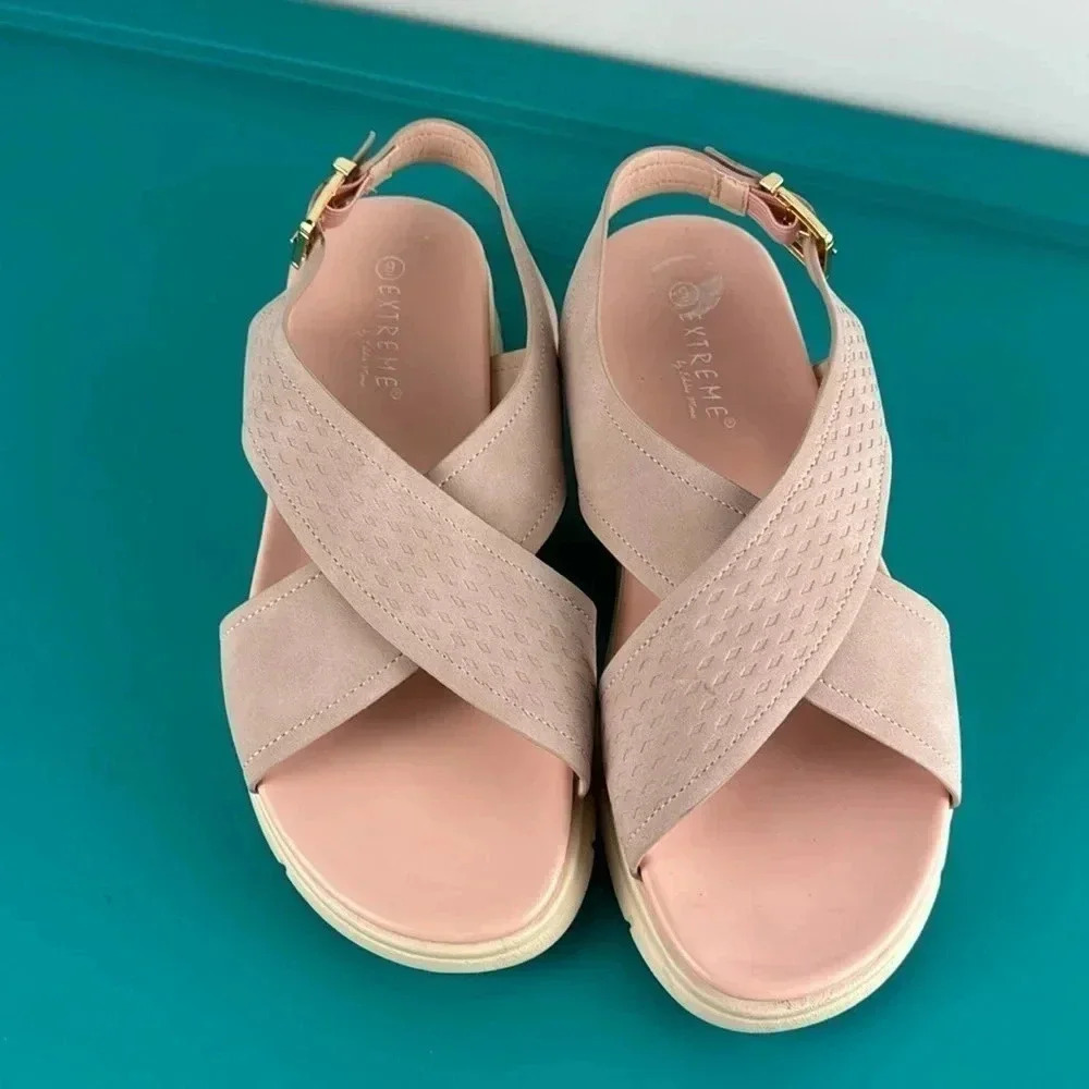 EXTREME BY EDDIE MARC PINK BEIGE CRÈME SANDALS. NWOT  GOLD BUCKLE